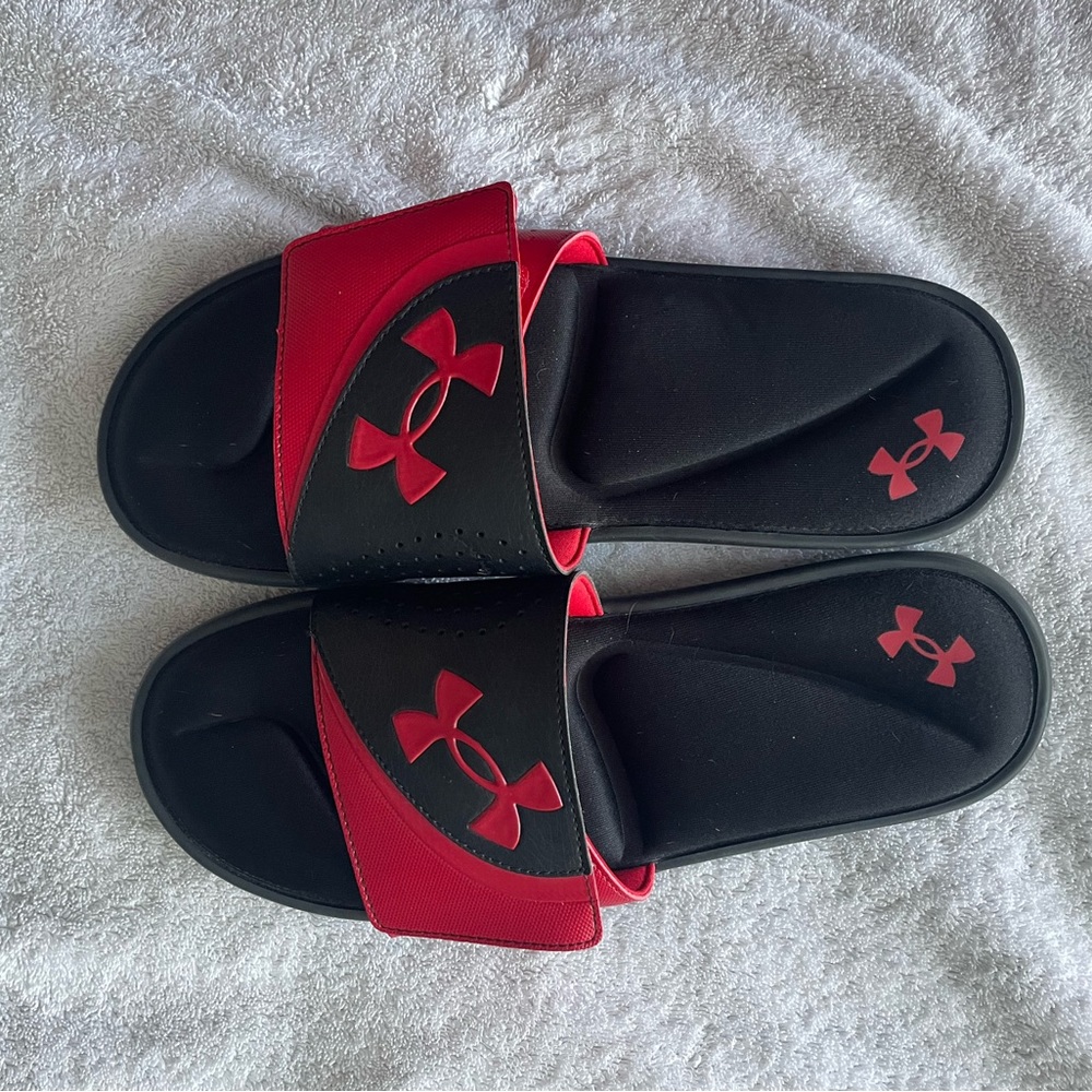 Hi Posher’s I am selling these amazing slides for $18. They are brand new.